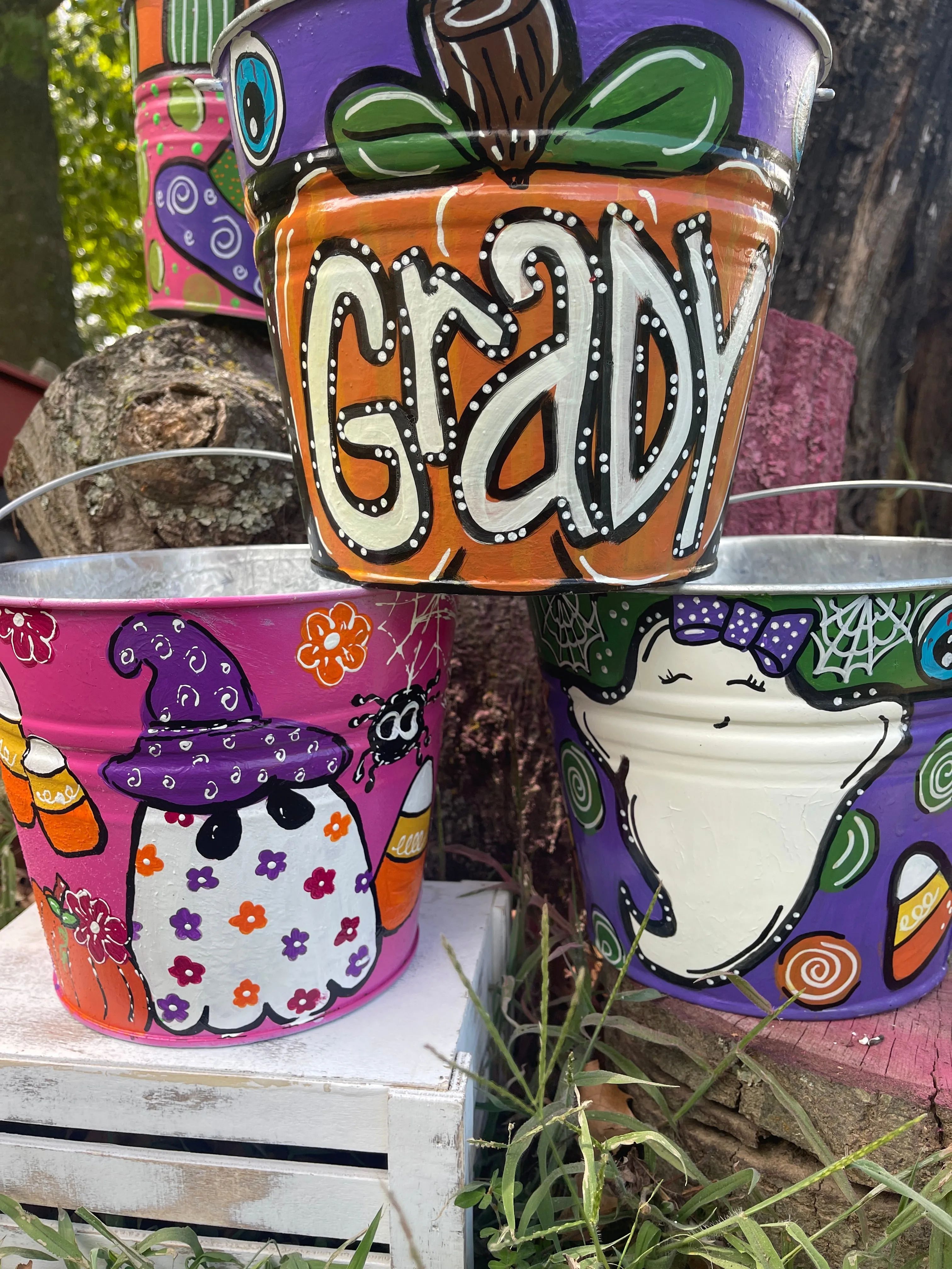 HALLOWEEN BUCKETS